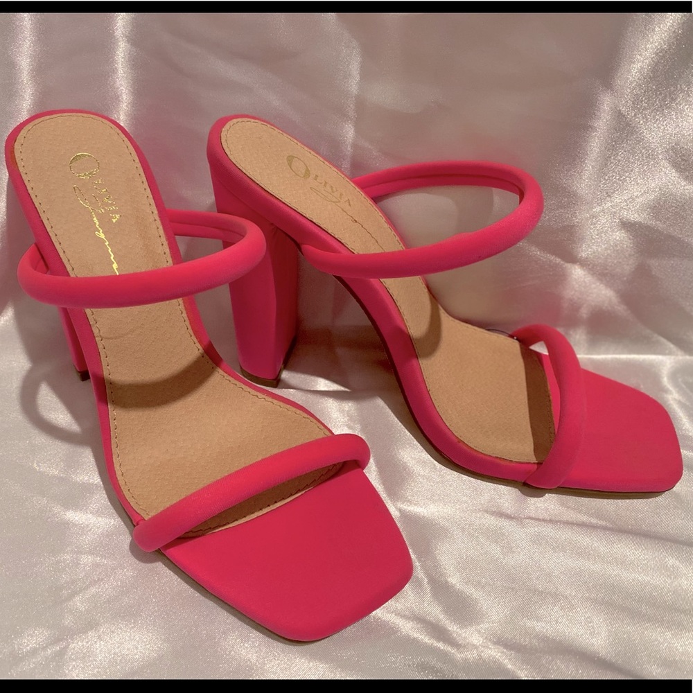 Olivia Ferguson heels